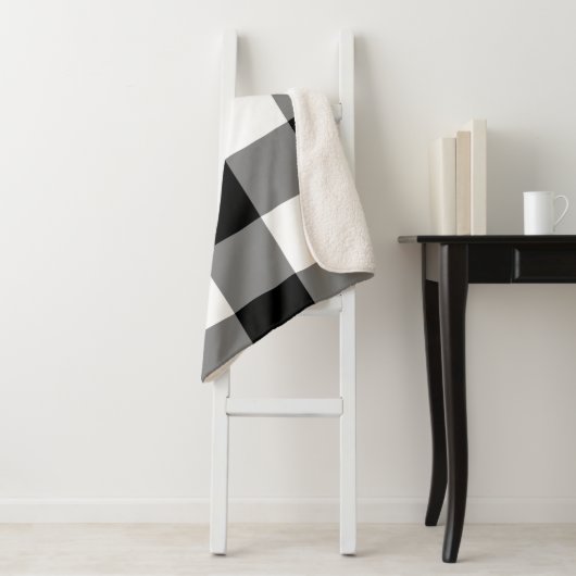 Black Gingham Pattern Sherpa Deken (In situ)