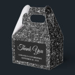 Black Glitter 21st Birthday Hartelijk dank Bedankdoosjes<br><div class="desc">Creëer je eigen verjaardagsfeest viert dank je wel voor dozen. Meisjes faux zwart glitter op de achtergrond is digitale kunst die prints als een foto. Pas de doopvontstijlen aan om uw eigen gunstdozen te creëer. U kunt de kleur van de zwarte rechthoekbekleding op de voorzijde ook veranderen.</div>