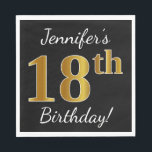 Black, Gold 18th Birthday   Custom Name Servetten<br><div class="desc">Dit eenvoudige papieren servetontwerp heeft een boodschap als "Jennifer’s 18th Birthday!",  met de "18th" met een faux goud-achtige uitstraling,  op een zwart gekleurde achtergrond. De naam kan worden aangepast. Het kan gebruikt worden op een verjaardagsfeestje voor iemand die zijn achttiende verjaardag viert. [~Z0000079]</div>
