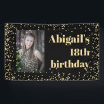 Black Gold 18th Birthday Party Foto Spandoek<br><div class="desc">Elegant en glamoureus zwarte 18e verjaardag fotobanner met gouden glitter. Personaliseer met een foto,  de naam van de gast van eer,  en hun leeftijd.  voor elke leeftijd.</div>