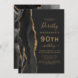 Black Gold Agate Dark 90th Birthday Party Kaart<br><div class="desc">De linkerrand van deze elegante, moderne verjaardagsfeestelijke uitnodiging is voorzien van een zwarte waterverf aan de rand van de afgrond, die met faux goudglitter is bedekt. De aanpasbare tekst combineert goudkleurige handschrift-, copperplate- en cursieve lettertypen op een zwarte leisteenachtergrond. De achterzijde is voorzien van een bijpassend zwart en goudvormig ontwerp....</div>