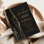 Black Gold Agate Slate Script 40th Birthday Kaart<br><div class="desc">De linkerrand van deze elegante, moderne verjaardagsfeestelijke uitnodiging is voorzien van een zwarte waterverf aan de rand van een donkere, met gouden faux glitter getrimde rand. De aanpasbare tekst combineert een goudkleurig script en maakt serif lettertypen op een zwarte leisteenachtergrond. De achterzijde is voorzien van een bijpassend zwart en goudvormig...</div>