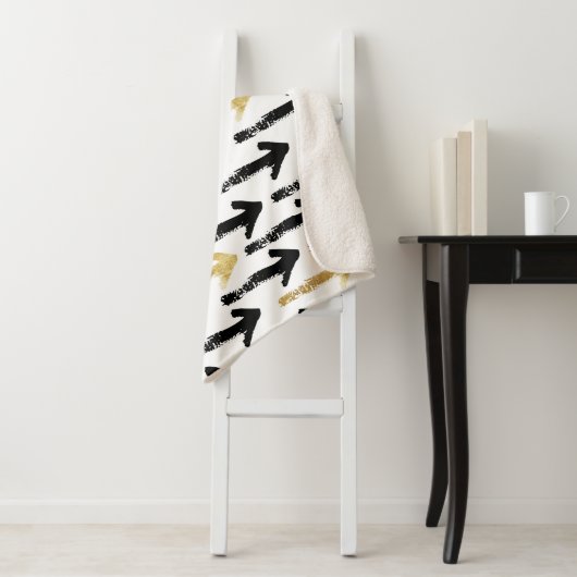 Black & Gold Arrow Pattern Sherpa Blanket Deken (In situ)