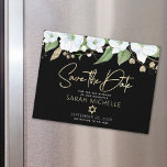 Black Gold Bat Mitzvah Script Floral Save the Date Magnetische Uitnodiging<br><div class="desc">Zorg ervoor dat al je vrienden en familieleden de mijlpaal van je dochter Bat Mitzvah kunnen vieren! Verzend deze film, gepersonaliseerde "sparen de Datum"magnetische aankondigingskaart zodat zal zij bovenop van mening tot haar speciale dag worden gehouden. Een schitterende, witte en goudglitterflorale waterverf met faux Gold foil scripttypografie en een witte...</div>