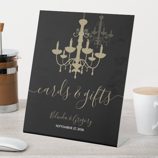 Black Gold Chandelier Wedding Cards & Gifts Reclamebord Met Voetstuk (Insitu)