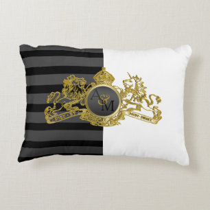 Black Gold Emblem White Tuxedo Ring Bearer Pillow Accent Kussen