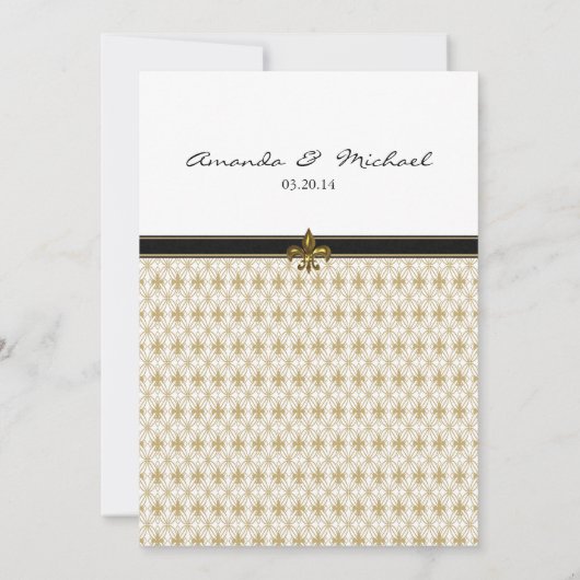 Black Gold Fleur de Lis Pattern Wedding Invitation Kaart (Achterkant)