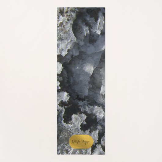 Black Gold Foil Zee Crystals Signature Script Yogamat (Voorkant)