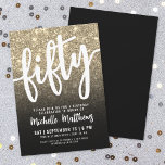 Black Gold Glitter 50th Birthday Kaart<br><div class="desc">Vier de grote 5-0 in stijl met deze moderne en feestelijke 50e verjaardagsfeestuitnodiging. Het ontwerp is voorzien van een faux gouden glitter achtergrond die vervaagt in een strakke zwarte gradiënt aan de onderkant, met het woord "Fifty" stoutmoedig gemarkeerd in elegante kalligrafie aan de bovenkant. Een mix van script en strakke...</div>