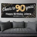 Black Gold Glitter 90th Birthday Spandoek<br><div class="desc">De elegante zestigste verjaardagsbanner met een stijlvolle zwarte achtergrond die kan worden veranderd in elke kleur,  een goudzige glitter,  negentig gouden helliumballonnen en een moderne,  op maat gesneden sjabloon voor het vieren van de 90ste verjaardag die gemakkelijk te personaliseren is.</div>