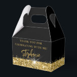 Black Gold Glitter Border Persoonlijke Partij Bedankdoosjes<br><div class="desc">Elegant zwarte en gouden faux glitter border party gunstig voor elke gelegenheid met de redactionele tekst "Bedankt voor het vieren met mij" en een leuke en grappige naam voor het handtekeningscript, en ruimte voor je eigen gezegde op de achterkant - gebruik de sjabloon om je eigen kleine gable gunstiger box...</div>