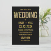 Black & Gold Glitter Typografie Huwelijksuitnodigi Kaart (Staand voorkant)