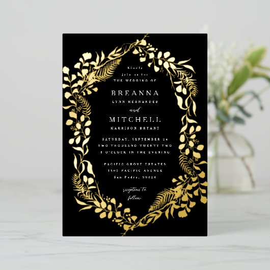 Black Gold Hand-draw Fern Eucalyptus Wedding Folie Uitnodiging (Staand Voorkant)