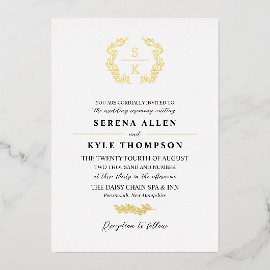 Black Gold Laurel Wreath Monogram Wedding Folie Uitnodiging (Voorkant)