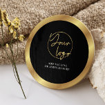 Black & Gold Logo Modern Corporate Event met het m Ronde Kartonnen Onderzetter<br><div class="desc">Creëer custom branded papier onderzetters met deze corporate Black & Gold Business Logo papier Onderzetters. Met modern zwart en faux gold design met uw logo in het midden en aangepaste tekst. Een geweldige manier om uw bedrijf te promoten bij uw volgende evenement, zoals open huis, show, of zelfs gebruiken op...</div>