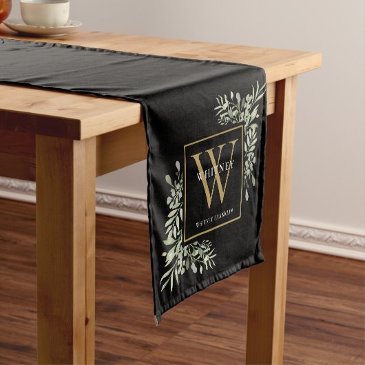 Black Gold Monogram Elegant Modern Greenery Short  Korte Tafelloper (Voorbeeld)