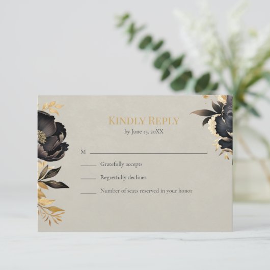 Black & Gold Peony Wedding RSVP Card Kaartje (Staand voorkant)