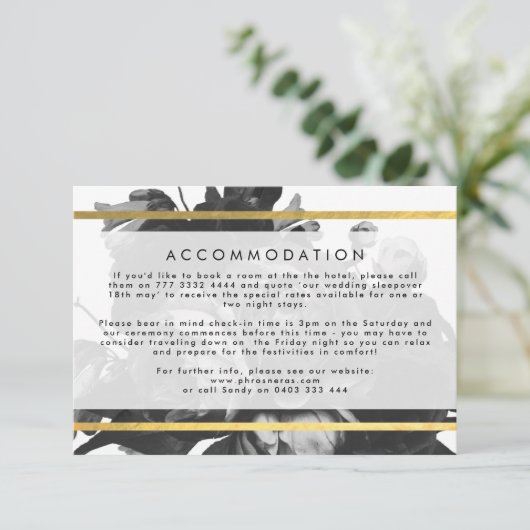 Black Gold Rose Bouquet Wedding Detail Card RSVP Kaartje (Staand voorkant)