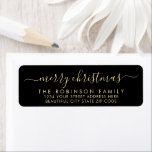 Black Gold Script Christmas Return-adreslabel Etiket<br><div class="desc">Modern Elegant Zwart en Goud Script Familienaam Kerstteruggave Adreslabels. Met een  handgeschreven kalligrafie swash-tail lettertype script met gezegde "Merry Christmas". Geweldig voor de kerstvakantie,  gemakkelijk te personaliseren met uw namen en retour adres info.</div>