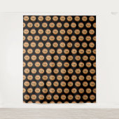 Black & Gold Small Logo Stap en herhaal Klassiek Wandkleed (Voorkant)