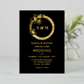 Black Gold Wedding Monogram Wreath Folie Uitnodiging (Staand Voorkant)