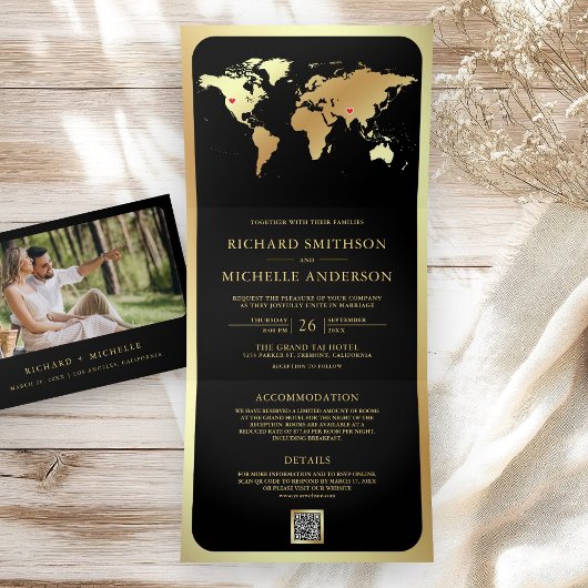 Black Gold World Map QR Code Photo Wedding Drieluik Uitnodiging