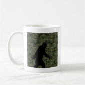 Black Gone Squatchin Woodland Digital Camouflage Koffiemok (Links)