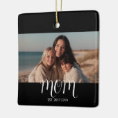 Black Graceful Script Mom Established Photo  Keramisch Ornament (Links)
