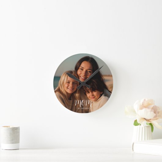 Black Graceful Script Mom Established Photo Ronde Klok (Huis)