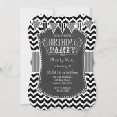 Black Gray Chalkboard Chevron Birthday Invite Kaart (Voorkant)