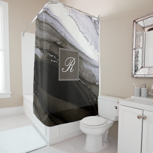 Black Gray Silver Marble Charcoal Monogram Douchegordijn (In situ)