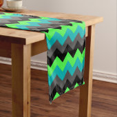 Black Green Ombre Chevrons Large Table Runner Lange Tafelloper (Voorbeeld)