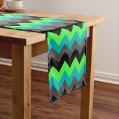 Black Green Ombre Chevrons Medium Table Runner Medium Tafelloper (Voorbeeld)