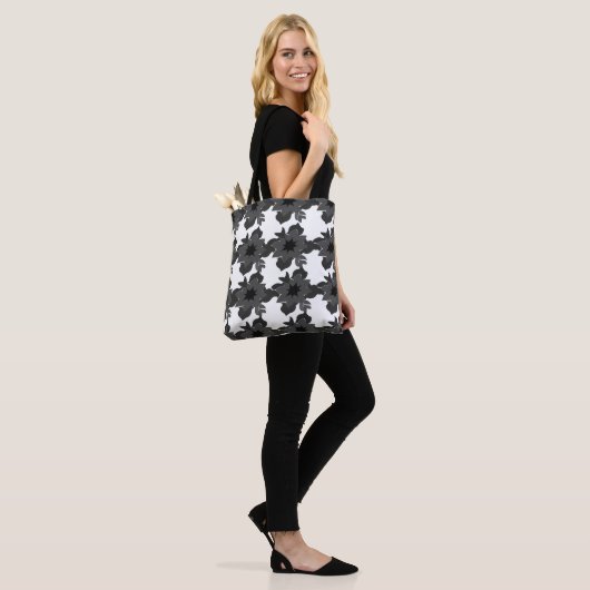 Black Grey Modern Abstract Floral Pattern Tote Bag (Op model)