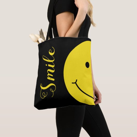 Black Grinning Smile Yellow Face Typography Tote Bag (Dichtbij)