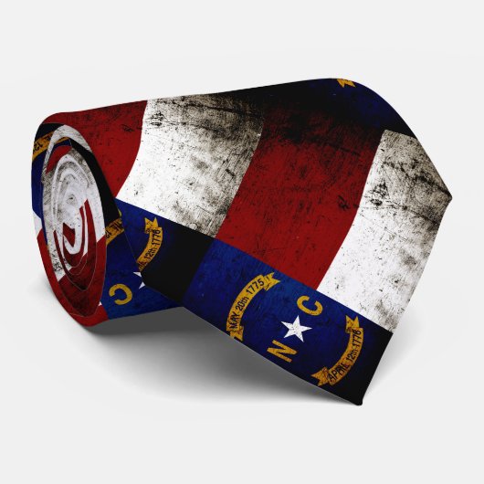 Black Grunge North Carolina State Flag Stropdas (Opgerold)