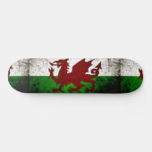 Black Grunge Wales Flag Skateboard (Horizontaal)