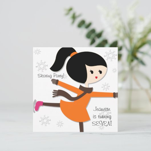 Black Haire Girl Skating Birthday Invitation Kaart (Staand voorkant)