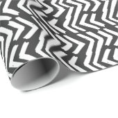 Black Hand Drawn Chevron Pattern Cadeaupapier (Rol Hoek)
