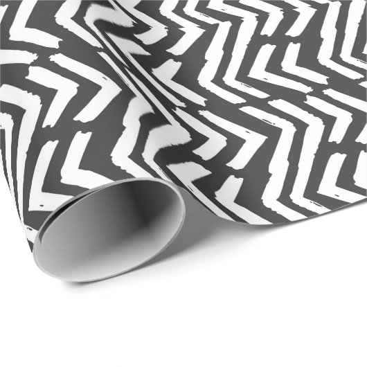 Black Hand Drawn Chevron Pattern Cadeaupapier (Rol Hoek)