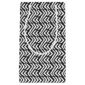 Black Hand Drawn Chevron Pattern Klein Cadeauzakje (Voorkant)