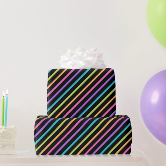 Black Happy Birthday Stripes Cadeaupapier (Feestgeschenken)