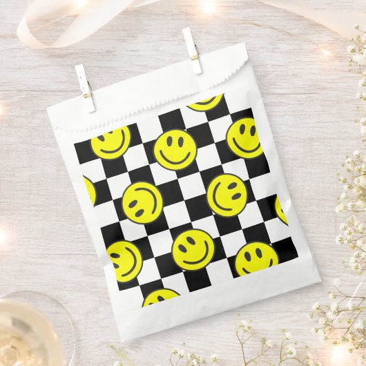 Black Happy Face Check Groovy Bedankzakje (Geknipt)