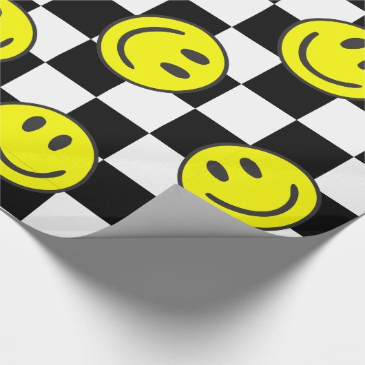 Black Happy Face Check Groovy Cadeaupapier (Hoek)
