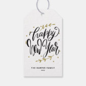 Black Happy New Year Modern Calligraphy Wreath Cadeaulabel (Achterkant)