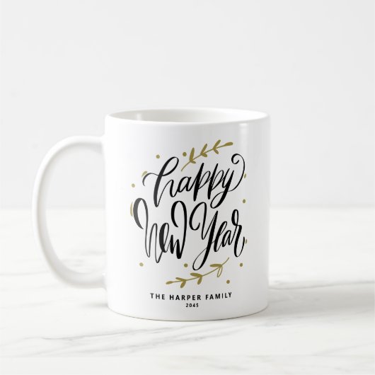 Black Happy New Year Modern Calligraphy Wreath Koffiemok (Links)