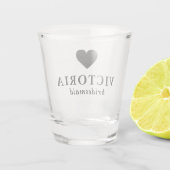Black Heart Bridesmaid Personalized Weddenschap Shot Glas (Achterkant)