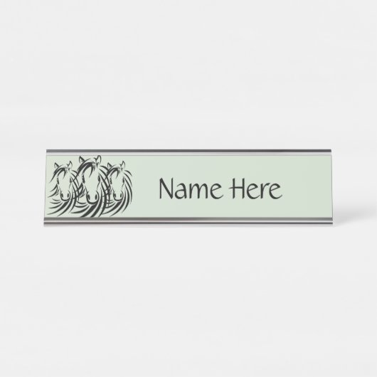 Black Horse Heads on Green Bureau Naambordje (Voorkant)