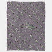 Black Iris on an antique tapestry Fleece Deken (Voorkant)