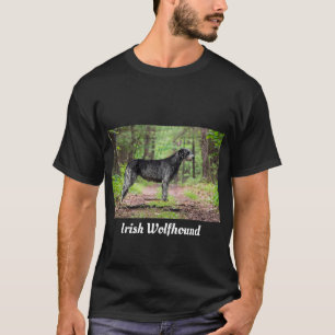 Black Irish Wolfhound in het bos T-shirt